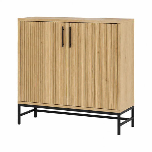 Buffet en bois à deux portes avec pieds en métal noir